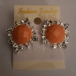 Fashion jewelry stud earrings